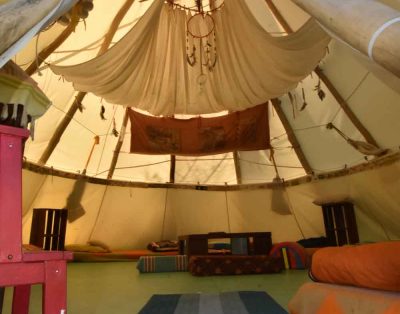 TIPI 5 couchages Maneau les Hirondelles