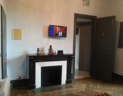 chambre avec salle de bain privée dans château