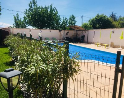 Gîte avec piscine pour 6 personnes dans le 04