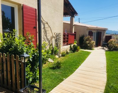 Gîte avec piscine pour 2 en amoureux dans le 04