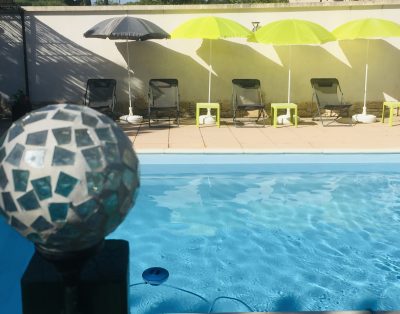 Gîte avec piscine pour 2 en amoureux dans le 04