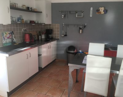 Gîte les Cedres avec piscine, pour 4en famille