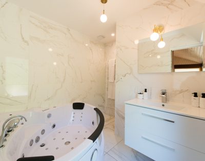 La Maison Jaune – 12 pers. – Calme et piscine