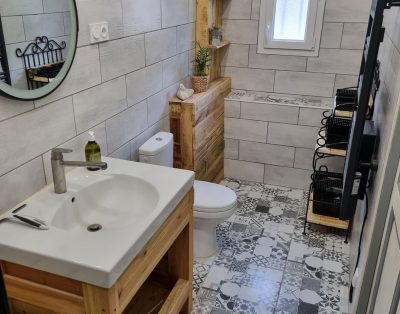 Charmant logement à la ferme avec son poêle à bois