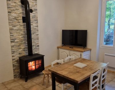 Charmant logement à la ferme avec son poêle à bois