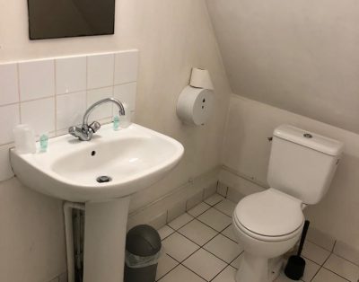 Chambre indépendante mansardée