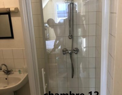 Chambre indépendante mansardée