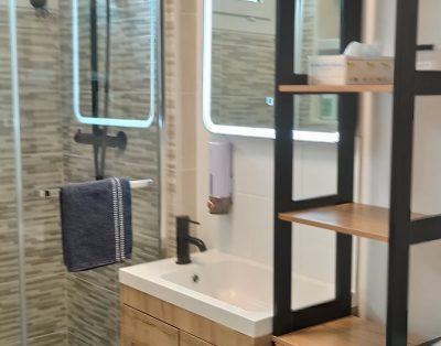 Maison de campagne moderne entièrement rénovée